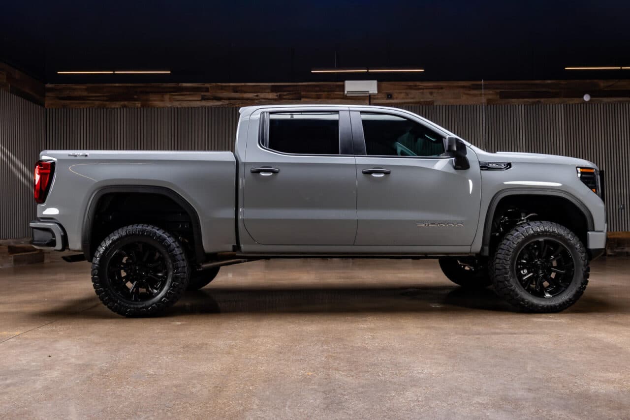 2025 GMC Sierra 1500 Pro — photo 9 of 38