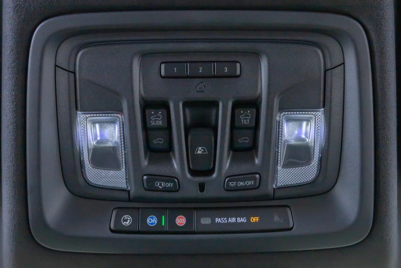 2024 GMC Sierra 1500 AT4X — photo 24 of 37