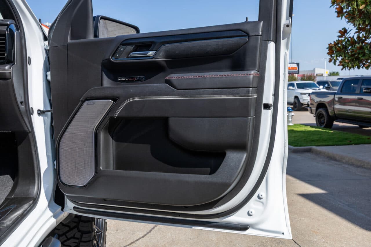 2024 GMC Sierra 1500 AT4X — photo 36 of 40