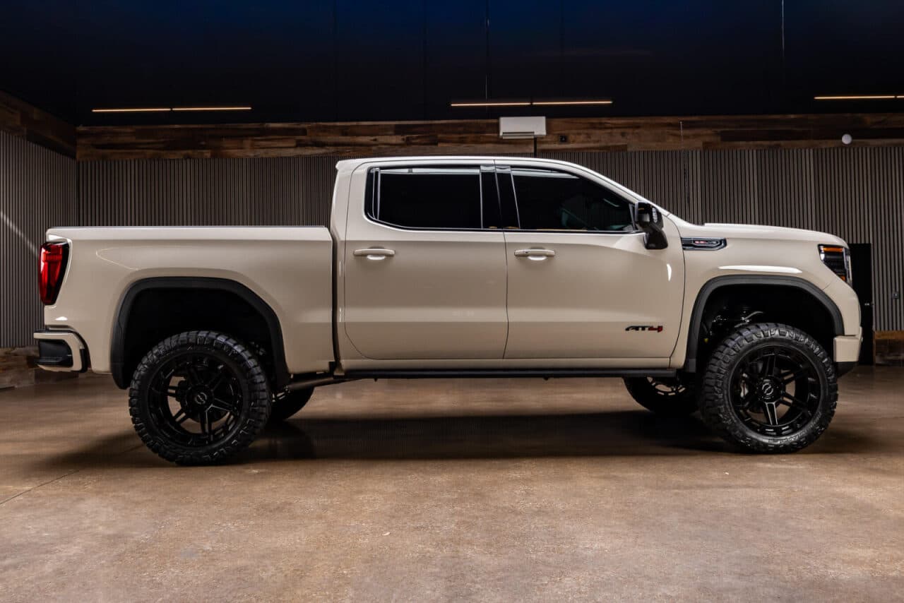 2026 GMC Sierra 1500 AT4 — photo 9 of 40