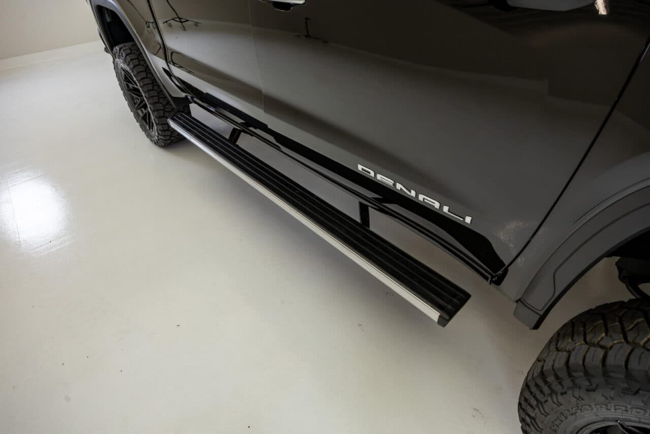 2025 GMC Sierra 1500 Denali Ultimate — photo 11 of 38