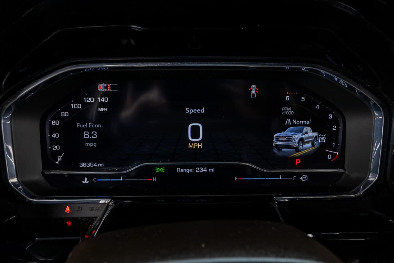 2024 GMC Sierra 1500 SLT — photo 15 of 35