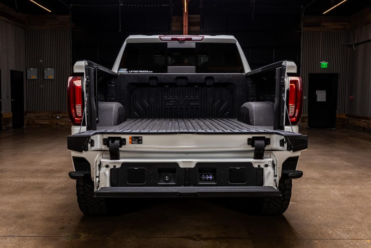 2024 GMC Sierra 1500 Denali Ultimate — photo 7 of 40
