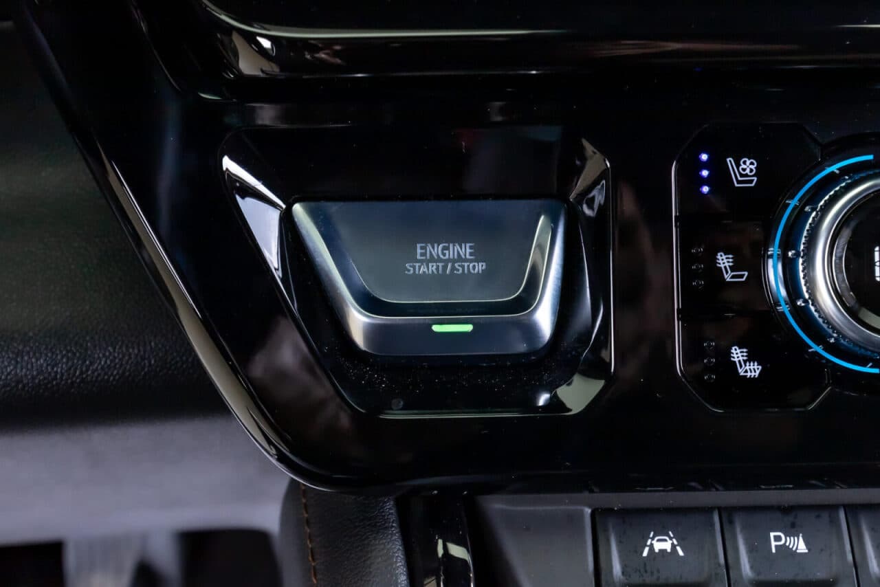2026 GMC Sierra 1500 AT4 — photo 18 of 36