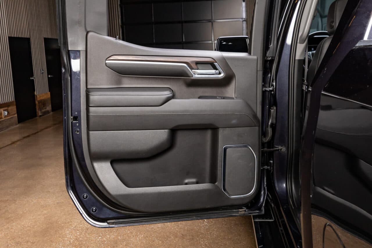 2022 GMC Sierra 1500 SLT — photo 30 of 33