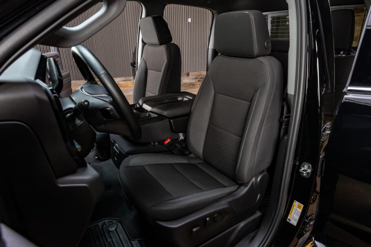 2024 GMC Sierra 1500 SLE — photo 24 of 35