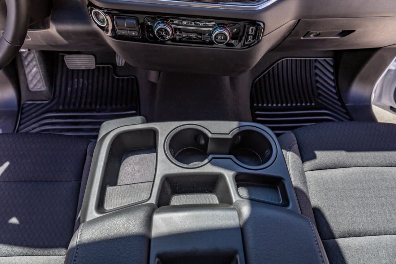 2025 GMC Sierra 1500 Elevation — photo 22 of 35