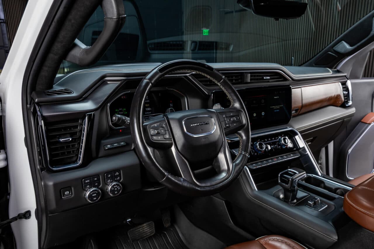 2024 GMC Sierra 1500 Denali Ultimate — photo 15 of 40