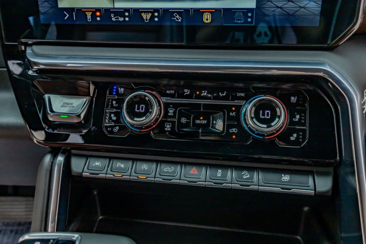 2024 GMC Sierra 1500 Denali Ultimate — photo 25 of 39