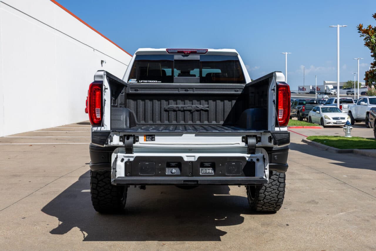 2024 GMC Sierra 1500 AT4X — photo 7 of 40