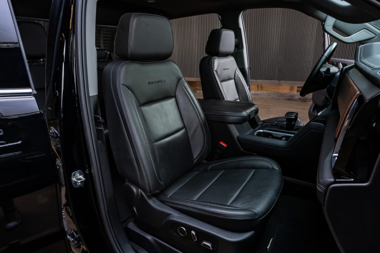 2025 GMC Sierra 1500 Denali — photo 29 of 39