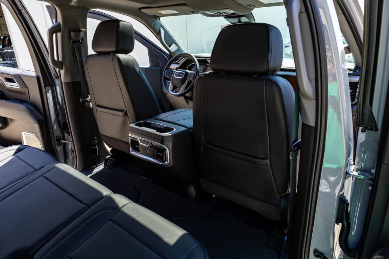 2025 GMC Sierra 1500 Denali — photo 31 of 40
