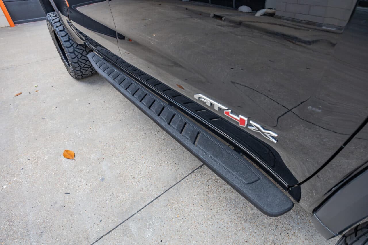 2025 GMC Sierra 1500 AT4X — photo 11 of 39