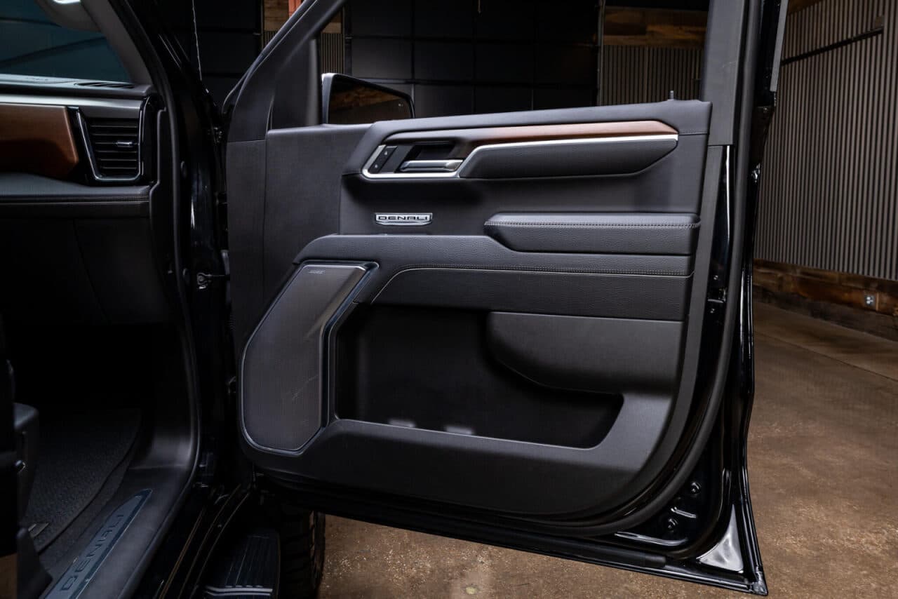 2026 GMC Sierra 1500 Denali — photo 34 of 38