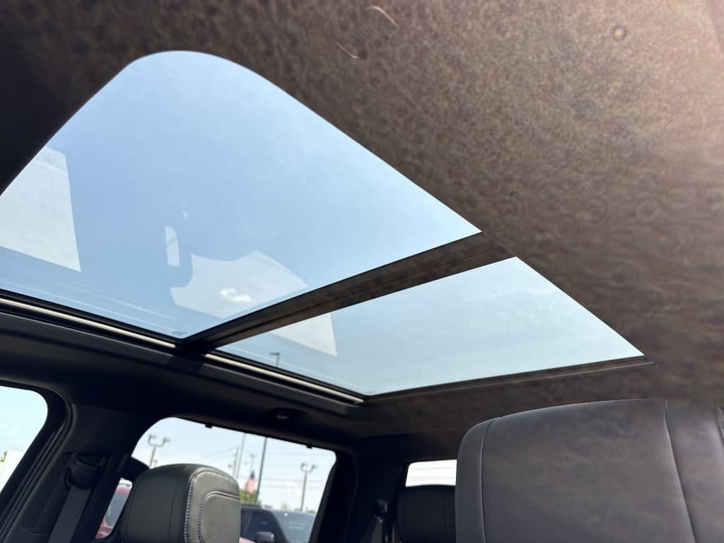 2024 Toyota Tundra Platinum Hybrid 4WD — photo 5 of 18