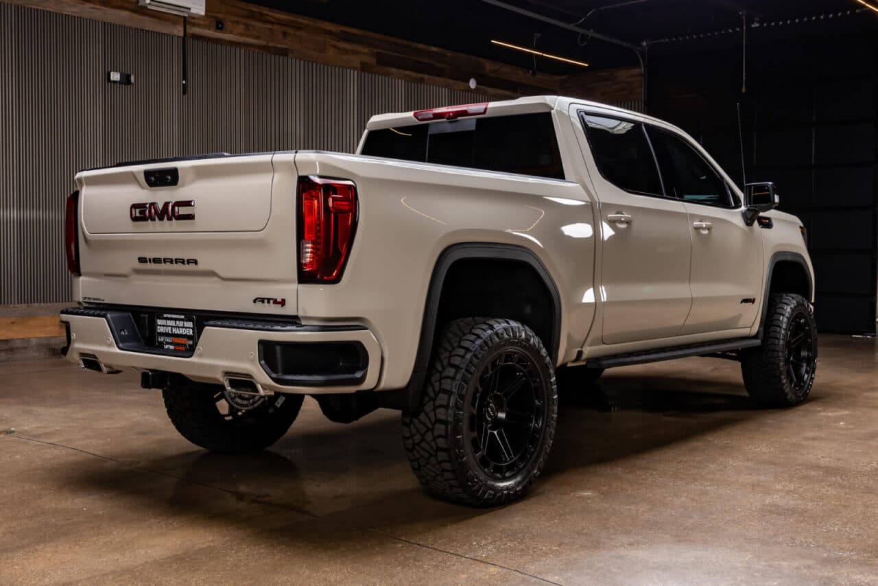 2026 GMC Sierra 1500 AT4 — photo 8 of 40