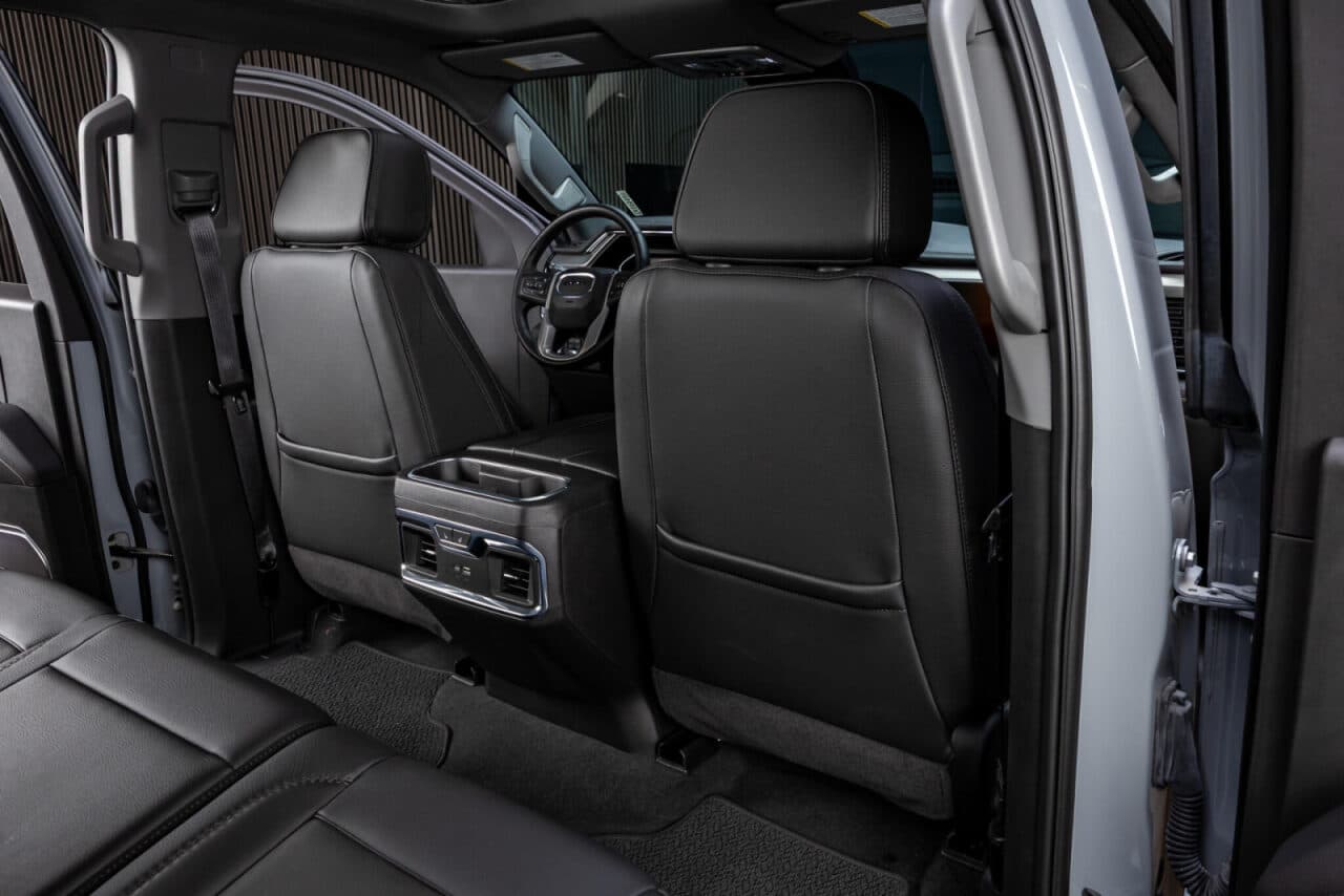 2025 GMC Sierra 1500 Denali — photo 31 of 40