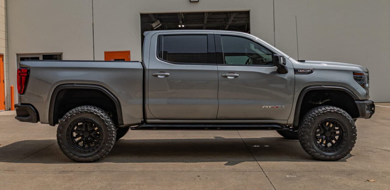 2023 GMC Sierra 1500 AT4X — photo 9 of 39