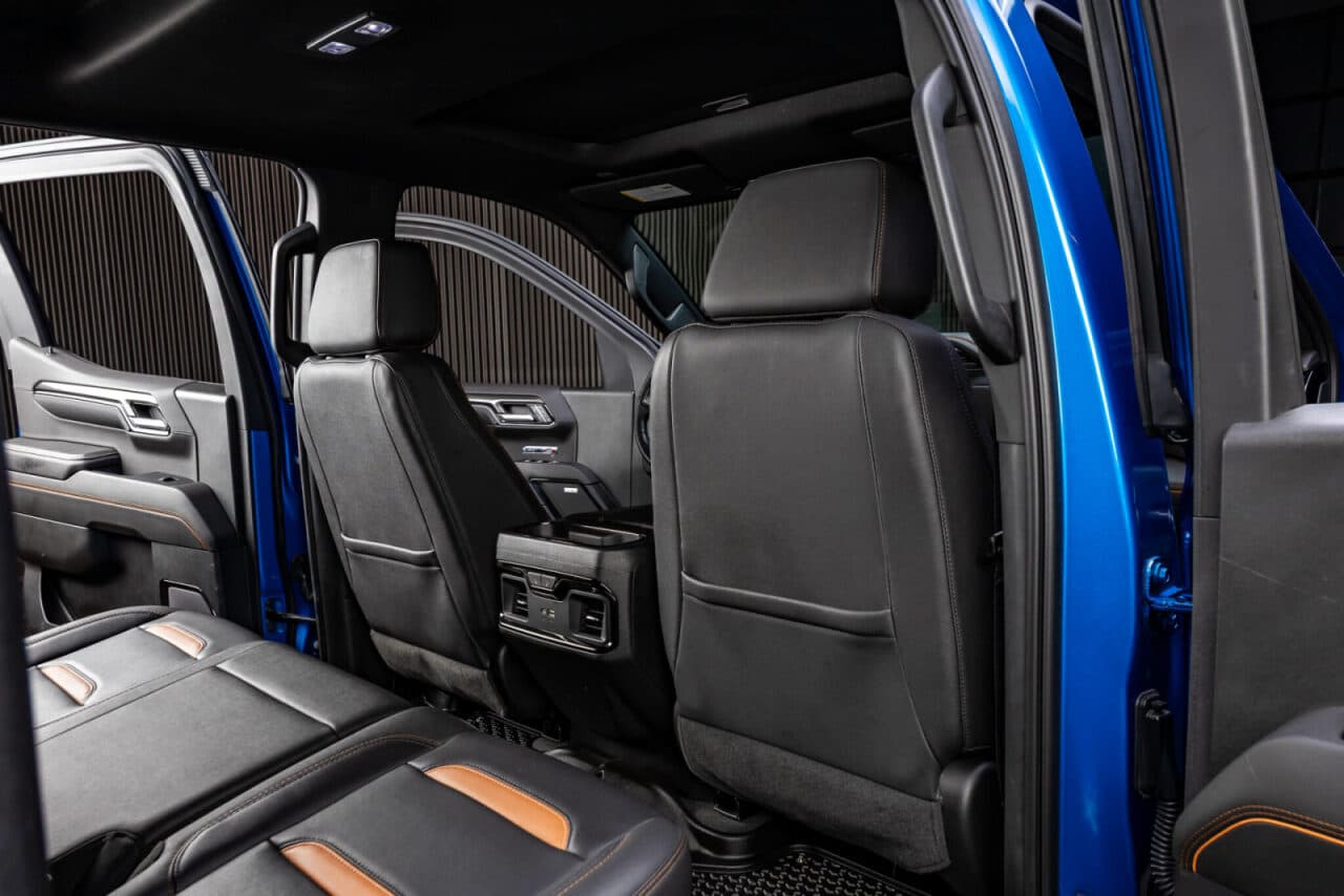 2023 GMC Sierra 1500 AT4 — photo 30 of 38