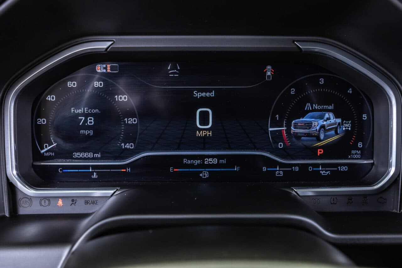 2024 GMC Sierra 1500 AT4 — photo 18 of 40