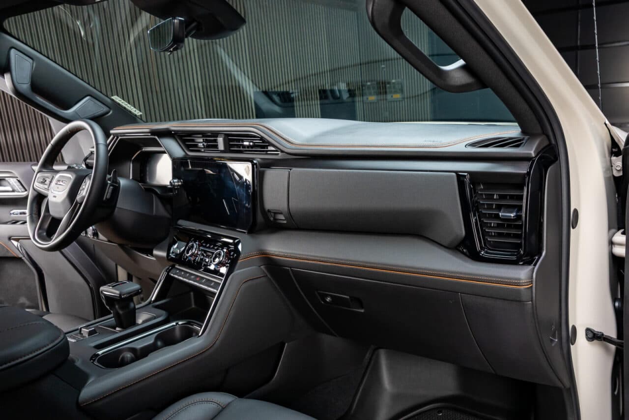 2026 GMC Sierra 1500 AT4 — photo 16 of 40