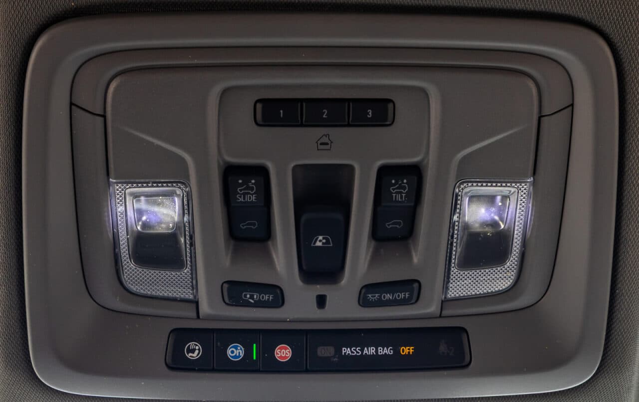 2024 GMC Sierra 1500 Denali — photo 27 of 40