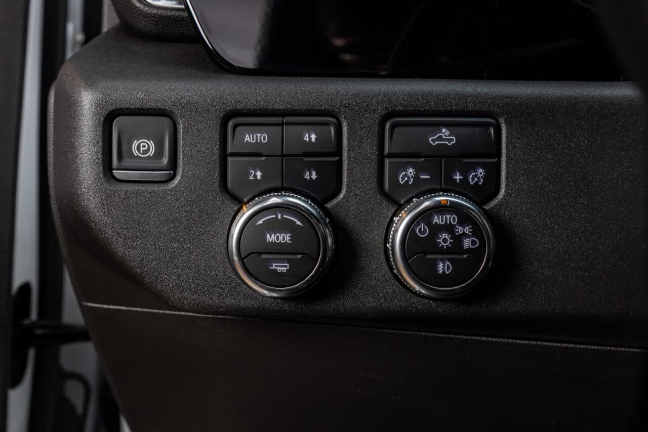 2024 GMC Sierra 1500 Elevation — photo 16 of 35