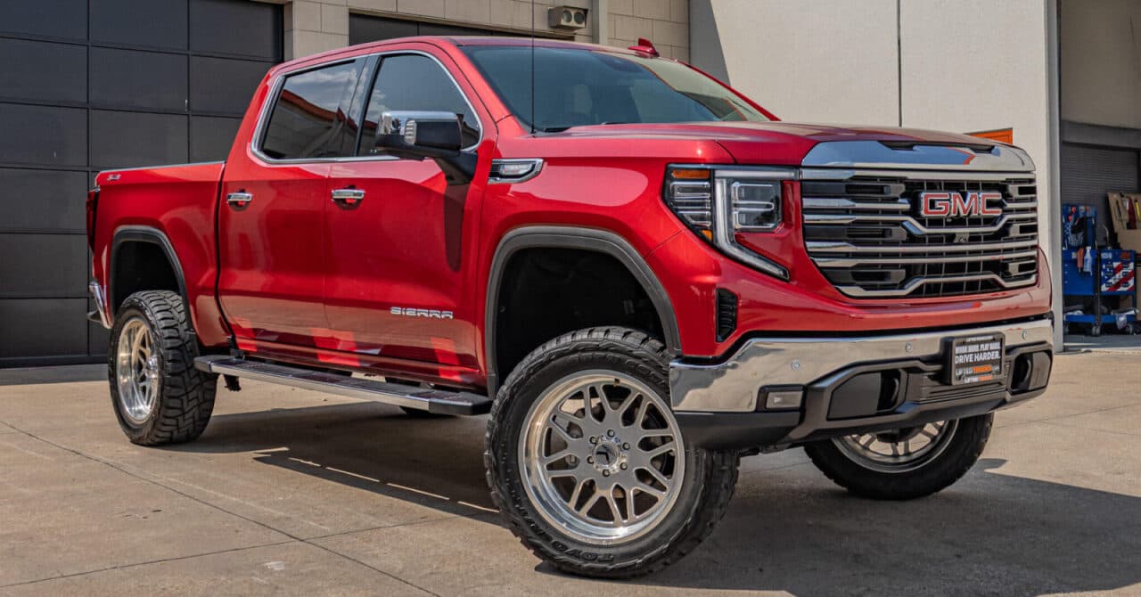 2024 GMC Sierra 1500 SLT — photo 1 of 39