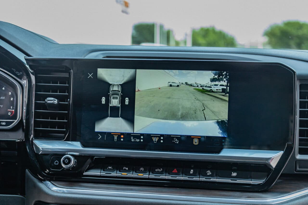 2024 GMC Sierra 1500 SLT — photo 24 of 39
