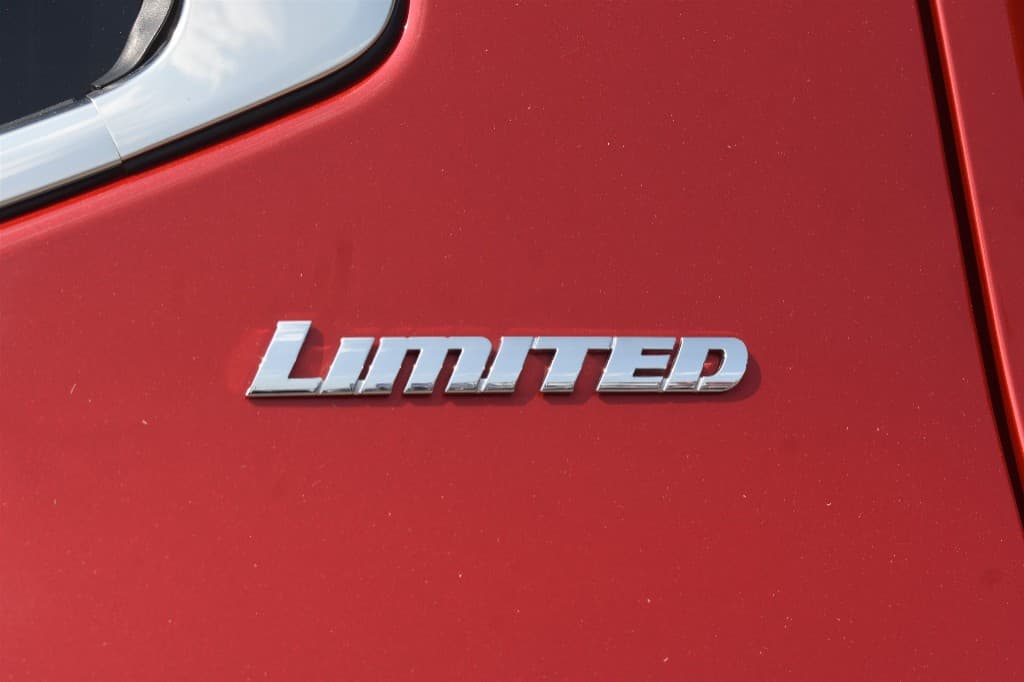 2025 Toyota Tundra Limited 4WD — photo 7 of 22