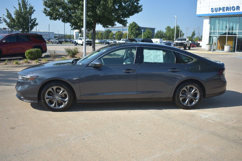 2023 Honda Accord EX FWD — photo 7 of 23