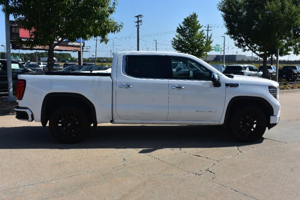 2023 GMC Sierra 1500 Denali 4WD — photo 3 of 22