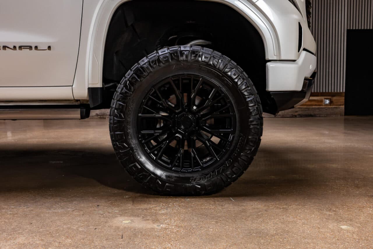 2024 GMC Sierra 1500 Denali Ultimate — photo 10 of 40