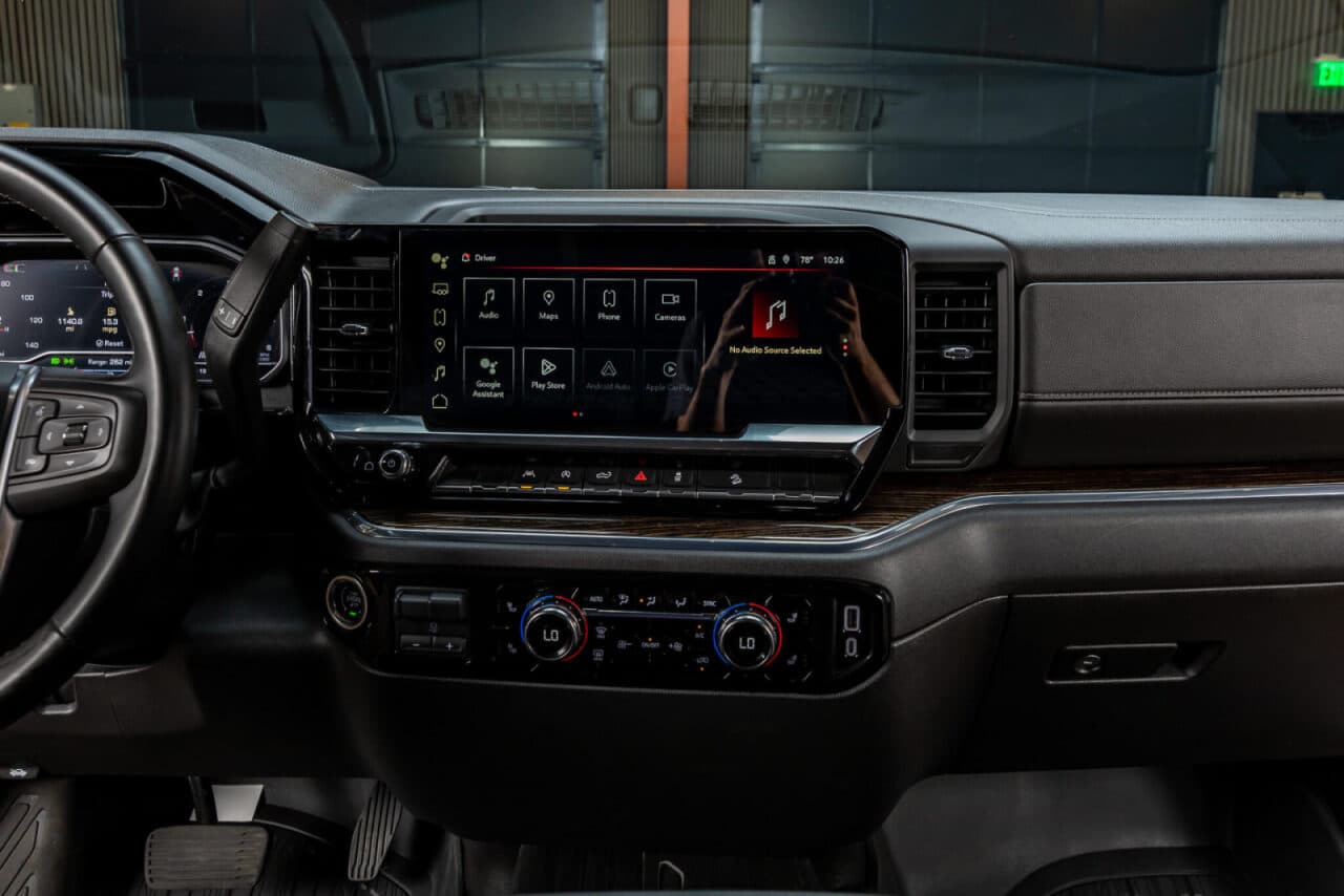 2024 GMC Sierra 1500 Elevation — photo 18 of 35