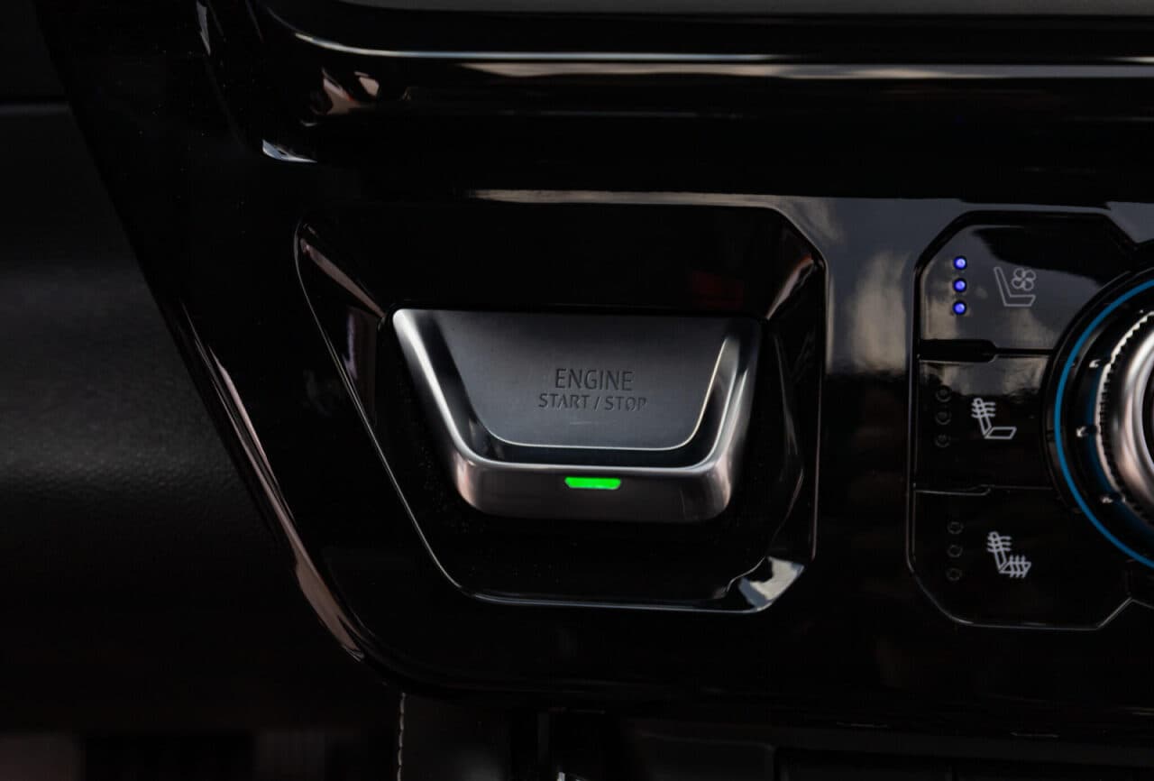 2025 GMC Sierra 1500 AT4X — photo 21 of 39
