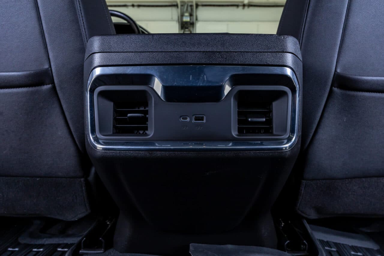 2023 GMC Sierra 1500 SLT — photo 28 of 36