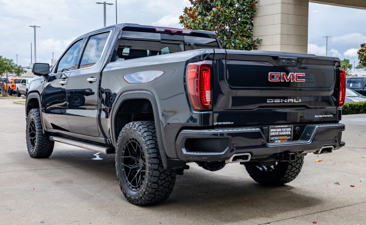 2024 GMC Sierra 1500 Denali — photo 5 of 40
