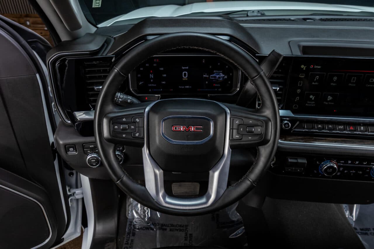 2026 GMC Sierra 1500 Elevation — photo 14 of 36
