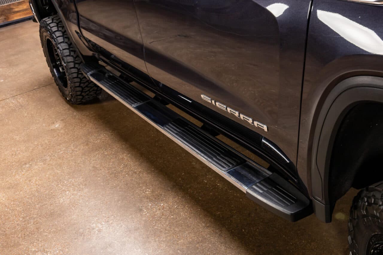 2022 GMC Sierra 1500 SLT — photo 11 of 33