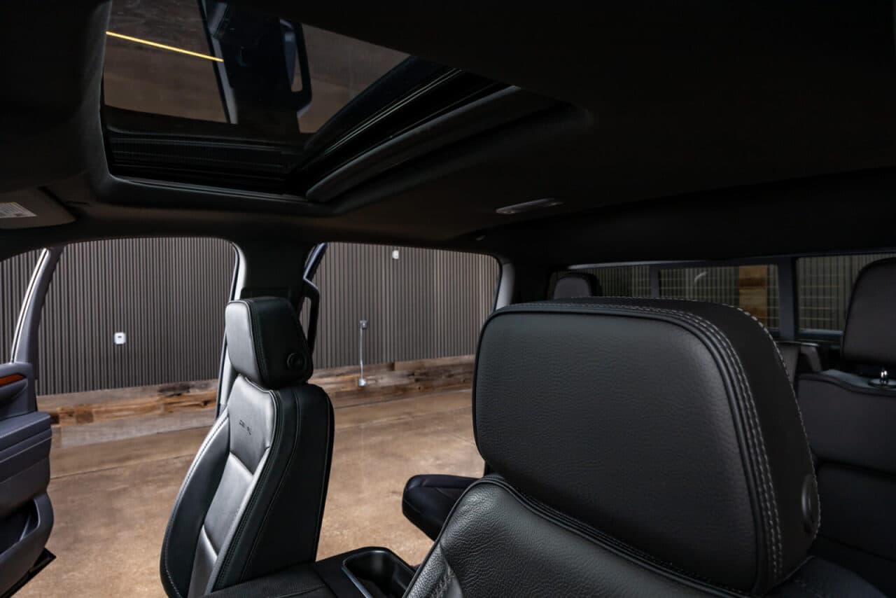 2025 GMC Sierra 1500 Denali — photo 28 of 39