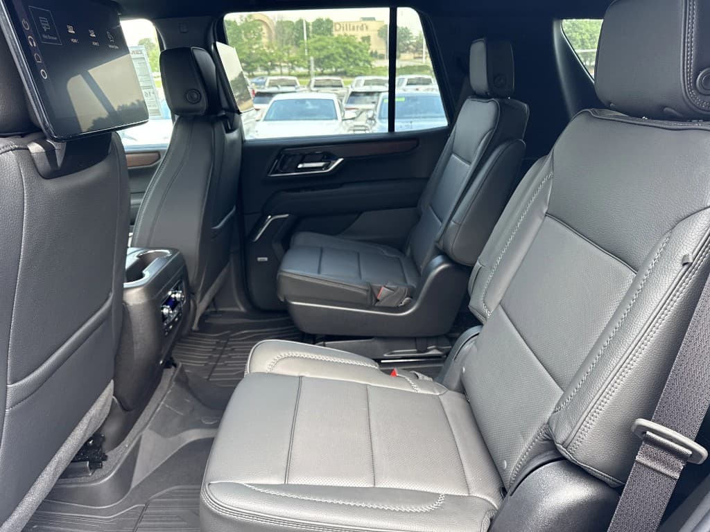 2026 GMC Yukon Denali 4WD — photo 15 of 20