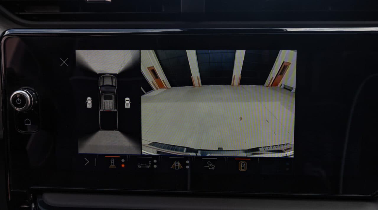 2025 GMC Sierra 1500 AT4X — photo 23 of 39