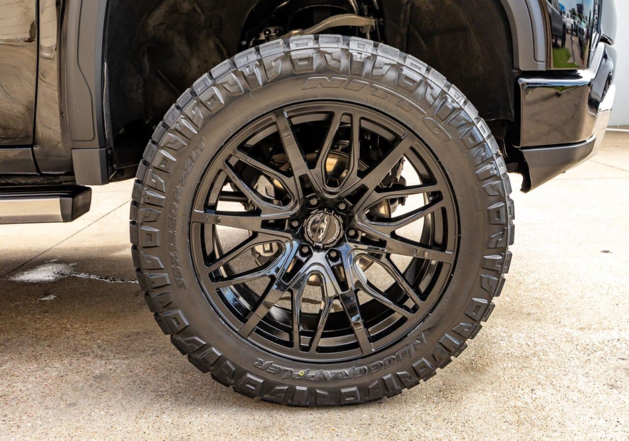 2026 GMC Sierra 1500 Denali Ultimate — photo 10 of 40