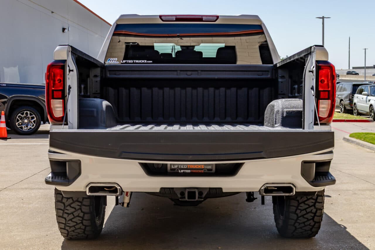 2025 GMC Sierra 1500 Elevation — photo 7 of 35
