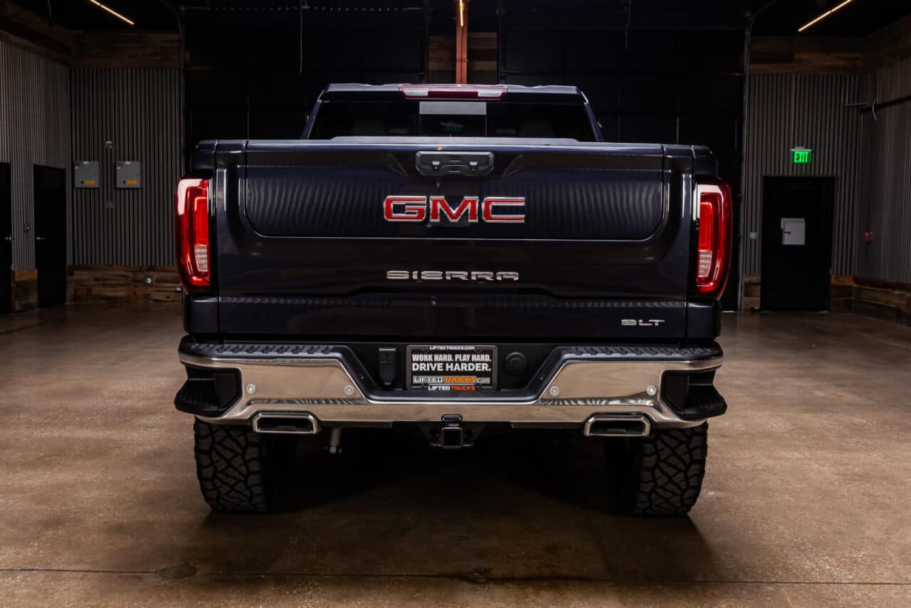 2024 GMC Sierra 1500 SLT — photo 6 of 35