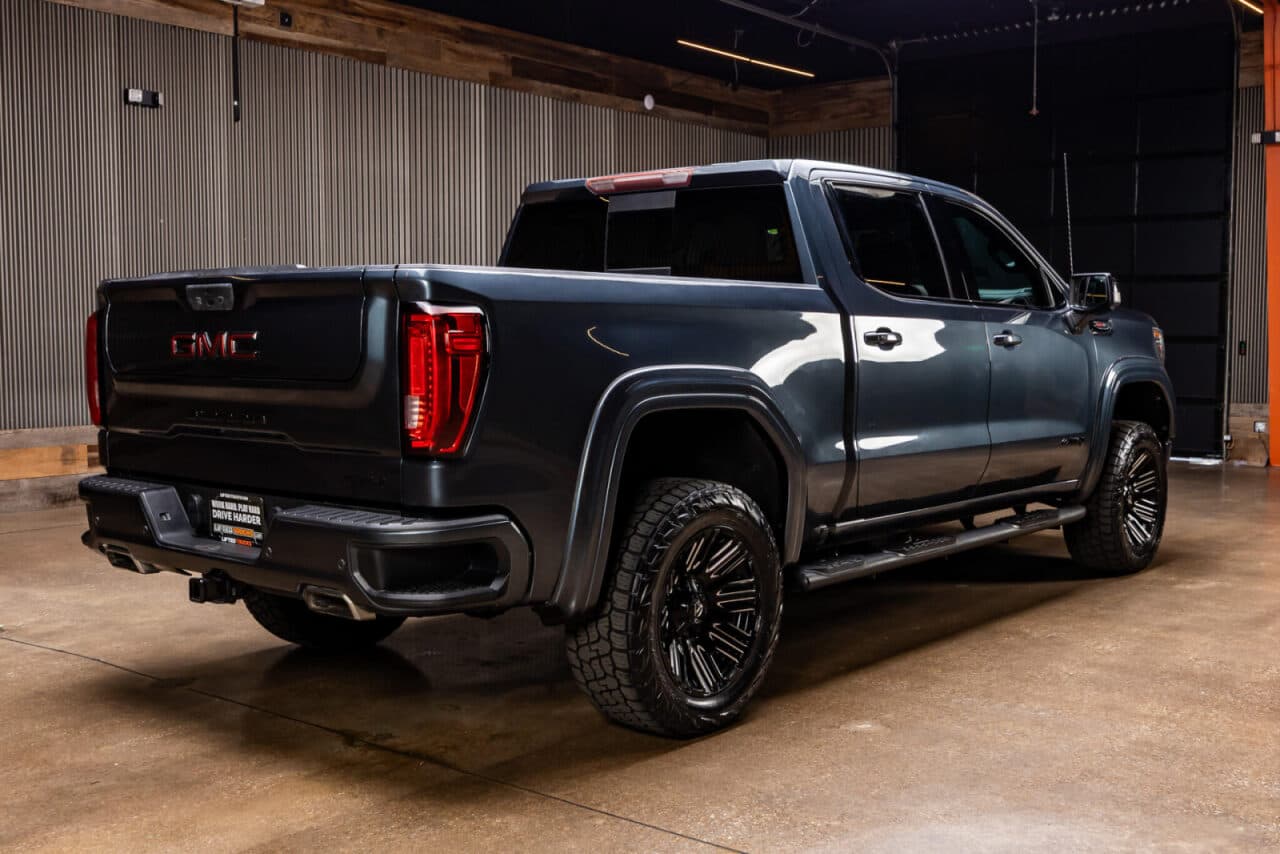 2020 GMC Sierra 1500 AT4 — photo 8 of 38