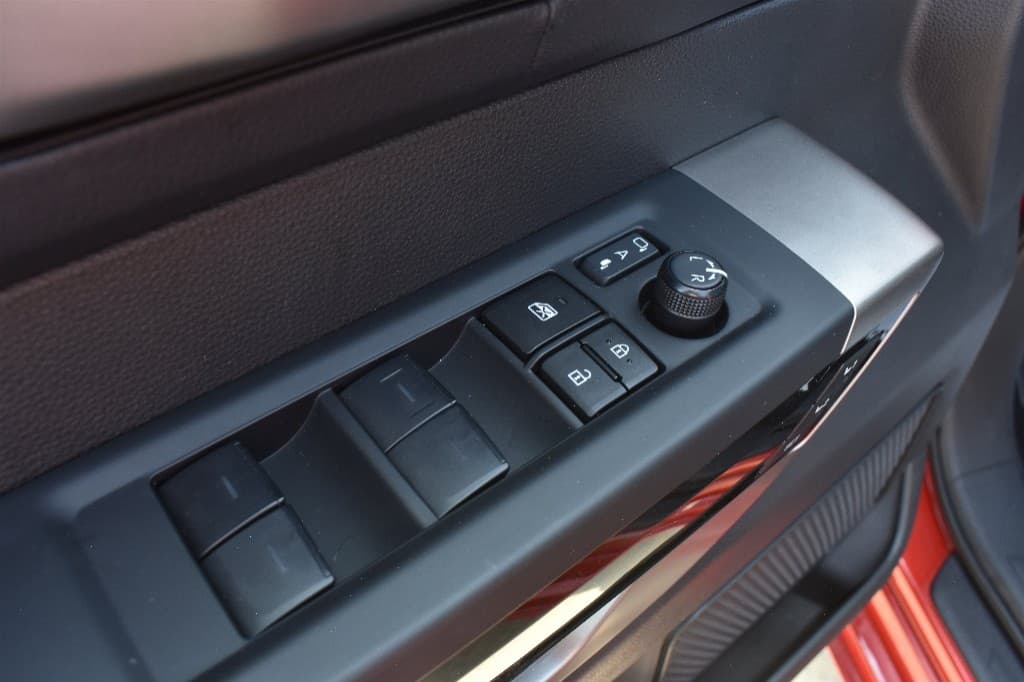 2025 Toyota Tundra Limited 4WD — photo 10 of 22
