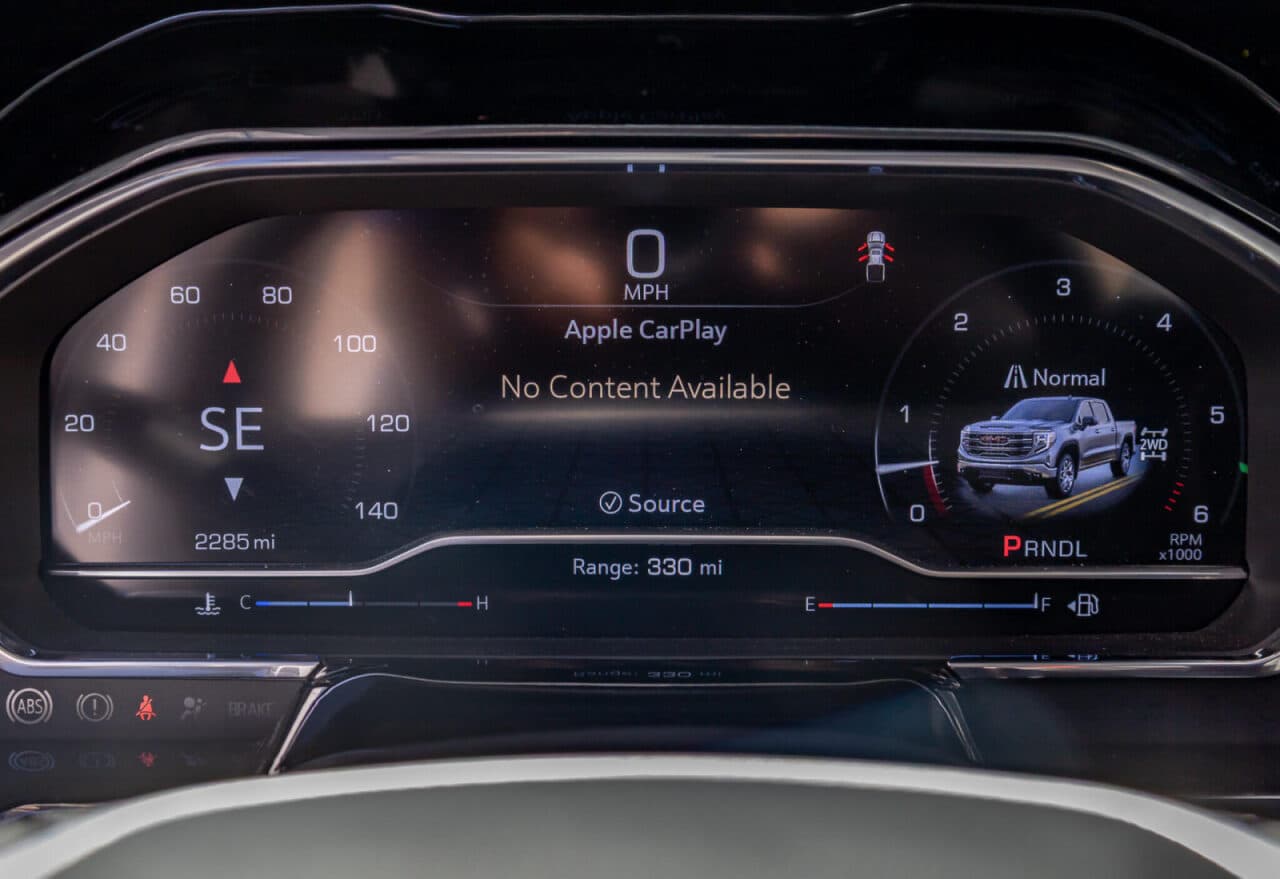 2025 GMC Sierra 1500 Elevation — photo 14 of 35