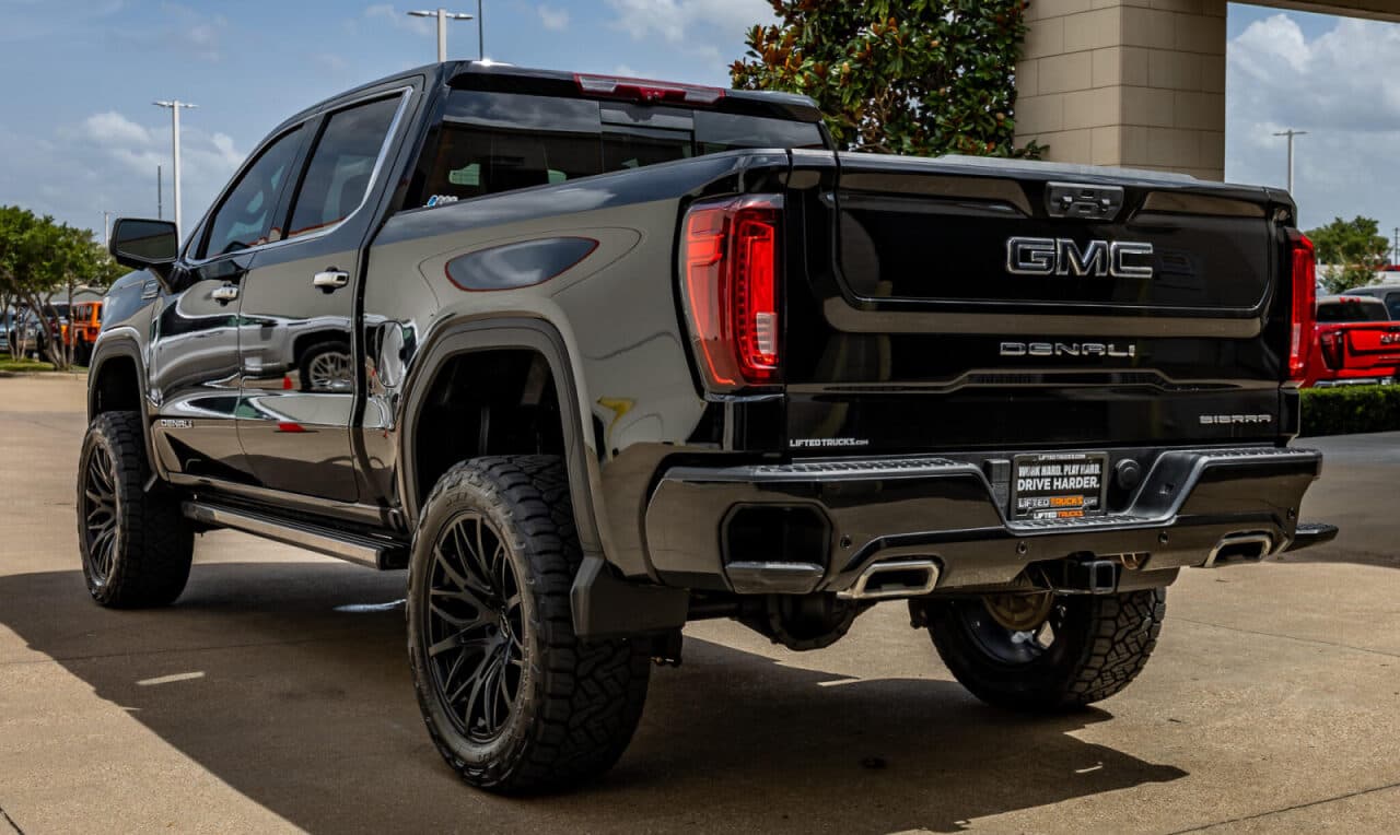 2025 GMC Sierra 1500 Denali Ultimate — photo 5 of 40
