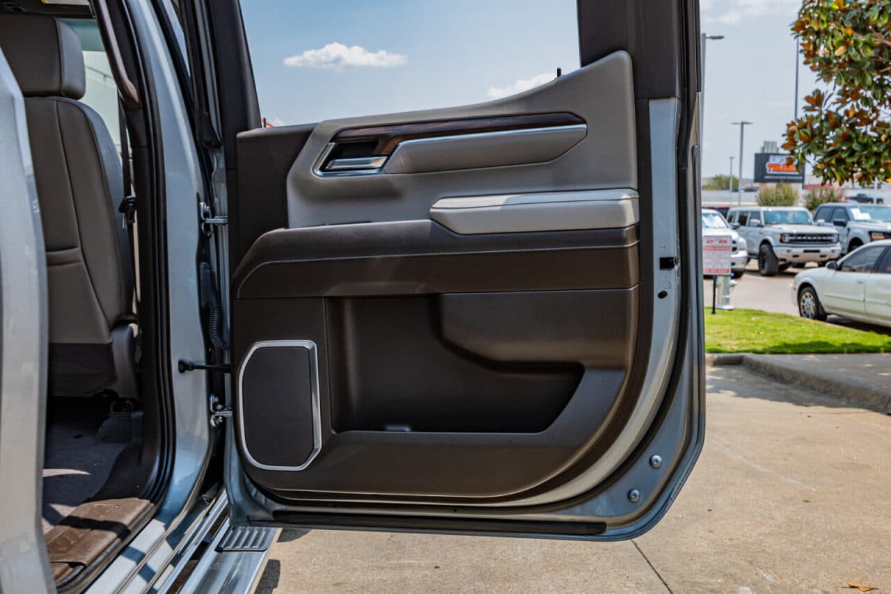 2023 GMC Sierra 1500 SLT — photo 37 of 39